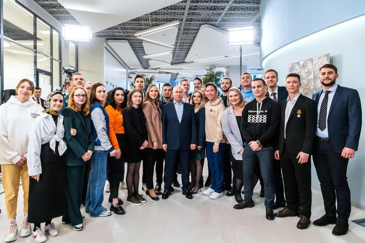 נשיא רוסיה ולדימיר פוטין מפגש עם סטודנטים ב אוניברסיטה ב מוסקבה