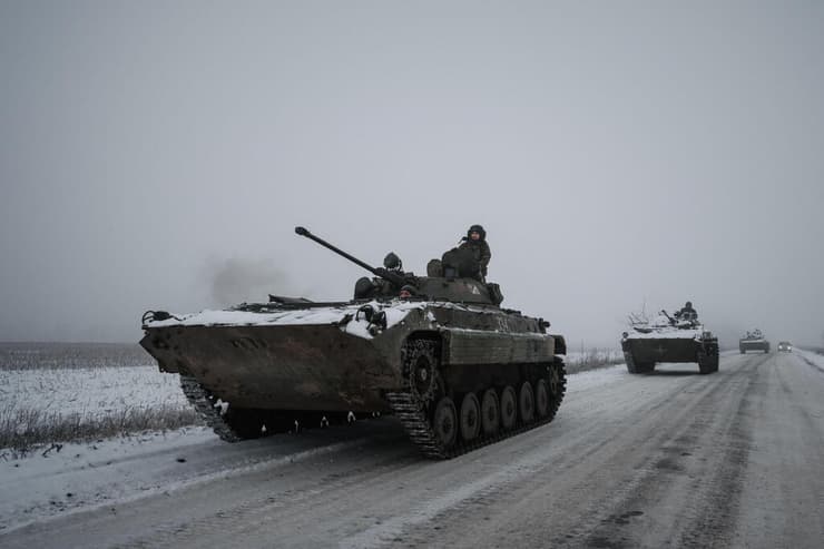 אוקראינה טנקים אוקראיניים ב דונייצק