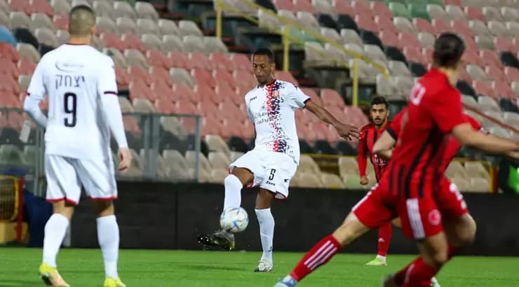 דניאל סולומון (שחר גרוס) דניאל סולומון