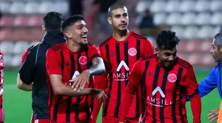 פדידה חוגג עם החברים (שחר גרוס) פדידה חוגג עם החברים