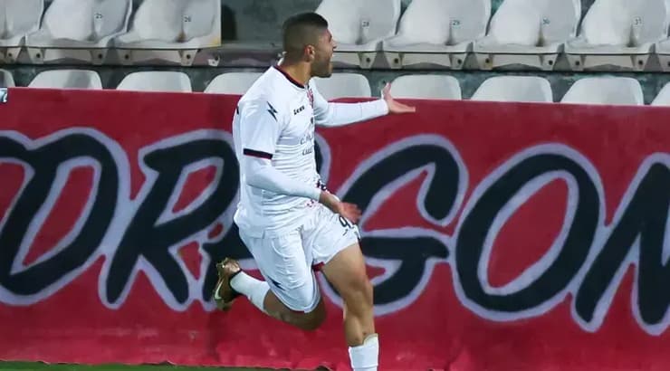 גיל יצחק חוגג (שחר גרוס) גיל יצחק חוגג