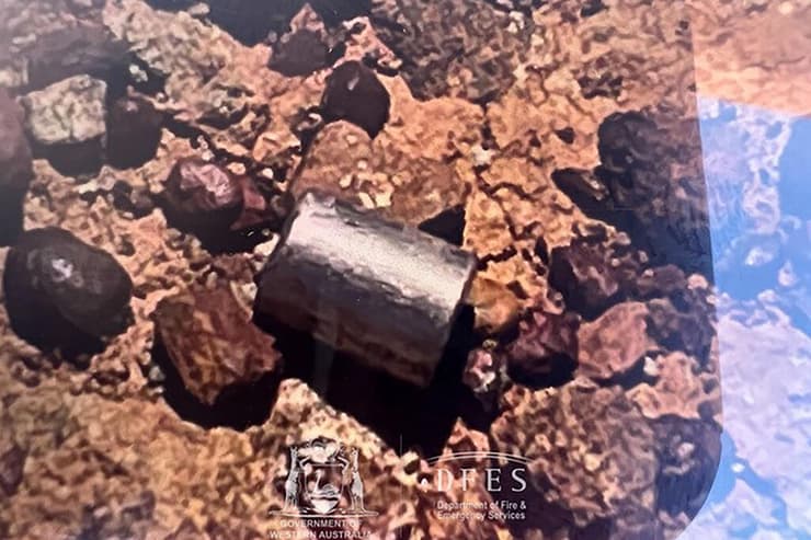 קפסולה רדיואקטיבית שאותרה במדבר במערב אוסטרליה בתום מבצע חיפושים ממושך