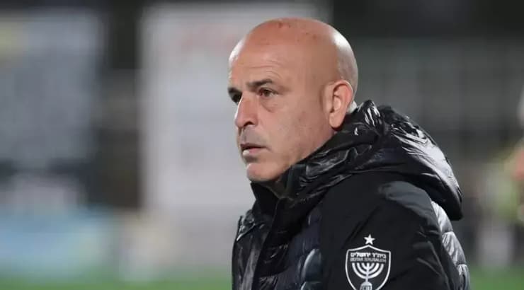 יוסי אבוקסיס (עמרי שטיין) יוסי אבוקסיס