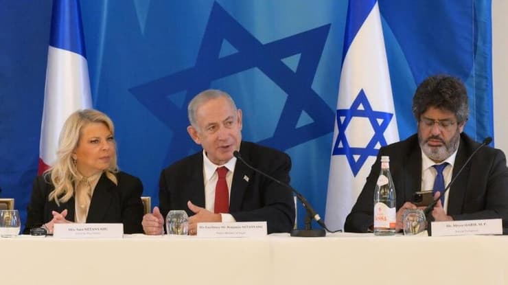 ראש הממשלה בנימין נתניהו ורעייתו שרה עם בכירי הקהילה היהודית בצרפת