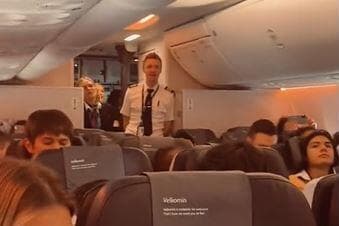 ג'סיקה פירסון שרה בטיסה