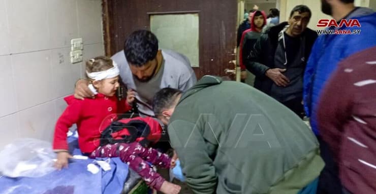 ילדה שנפצעה בקריסת בניין באחת הערים הסוריות