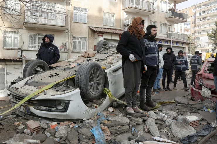 דיארבקיר עיר עם רוב כורדי טורקיה רעידת אדמה נזקים אסון 