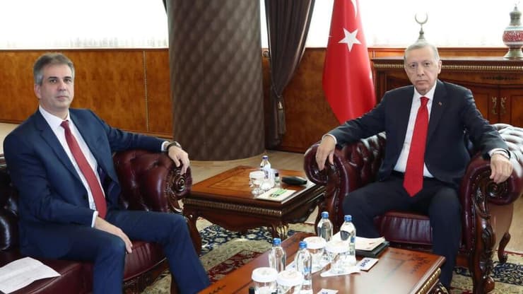 שר החוץ אלי כהן עם שר החוץ הטורקי, מבלוט צ'בושולו ונשיא טורקיה ארדואן