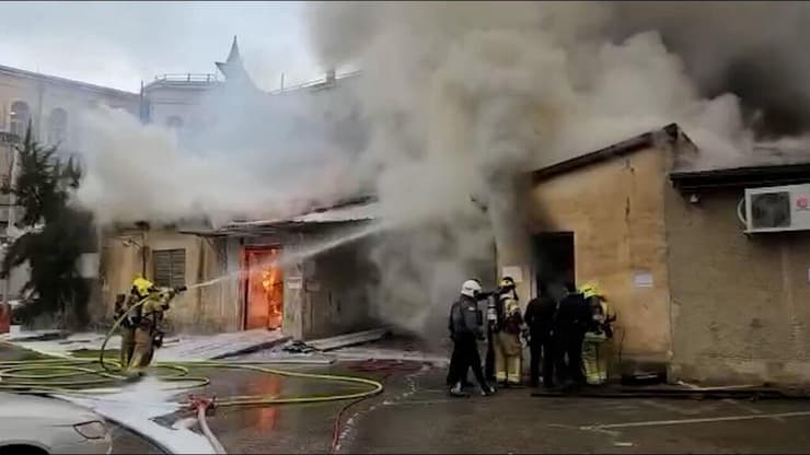 שריפה במפעל במרכז העיר בירושלים