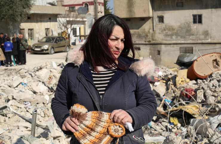 סוריה אום כנען נכנסה עם ילדיה לארון ב רעידת אדמה ו שרדה
