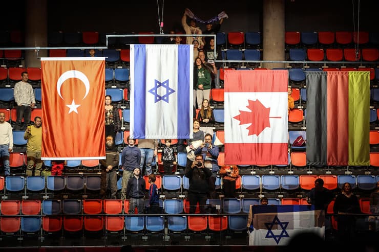 דגל ישראל מונף ראשון בגראנד סלאם ת"א
