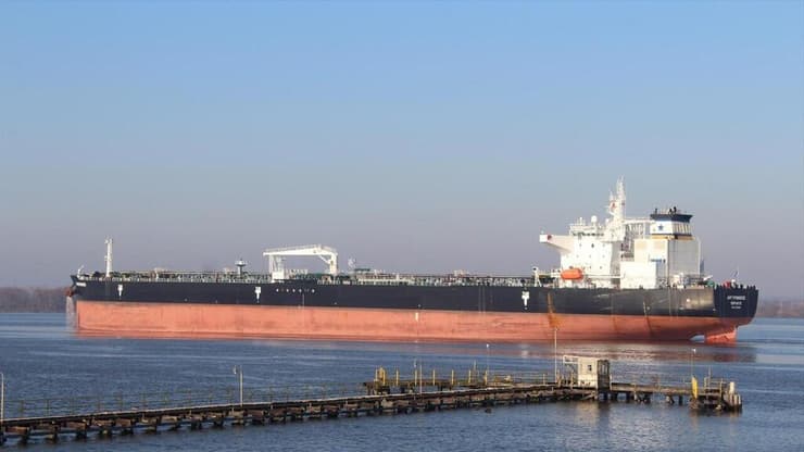 מכלית נפט בבעלות ישראלית הותקפה על ידי מל"טים איראניים