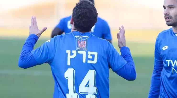 עוז פרץ חוגג (שחר גרוס) עוז פרץ חוגג