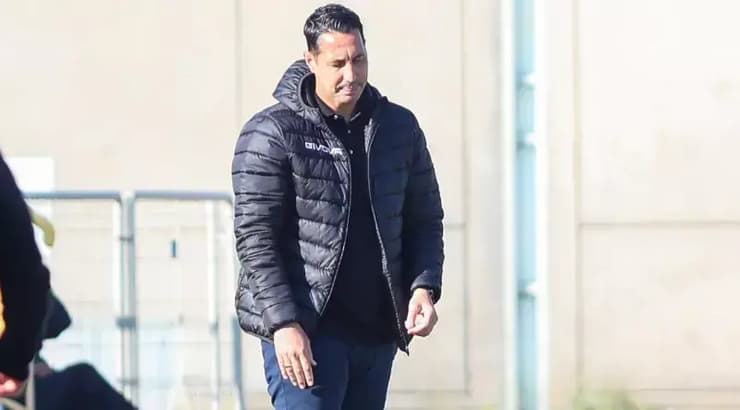 עמיר נוסבאום (שחר גרוס) עמיר נוסבאום