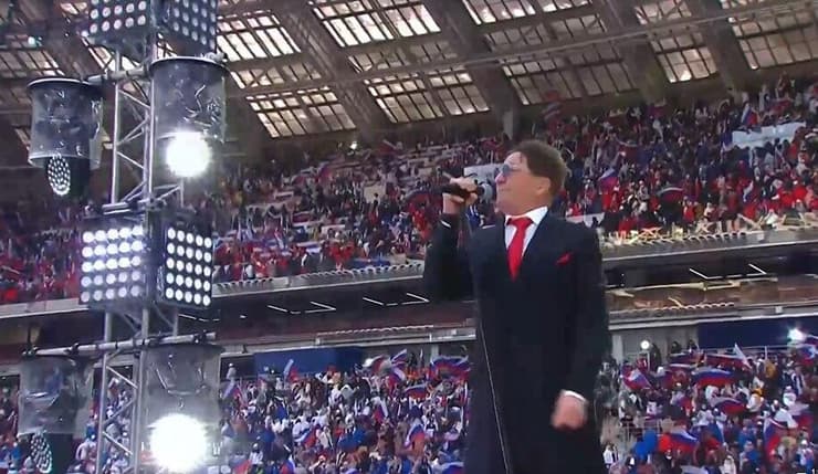  רוסיה קונצרט שנה ל מלחמה אצטדיון לוז'ניקי מוסקבה