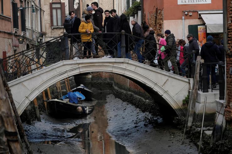 איטליה ונציה תעלות התייבשו חורף צחיח