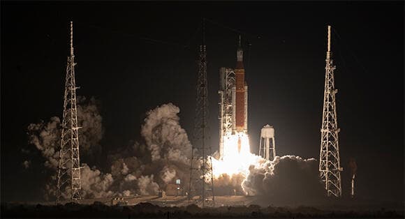 יכולת שאין לאף אחד אחר. בינתיים. שיגור הבכורה של טיל SLS עם משימת ארטמיס 1, נובמבר 2022