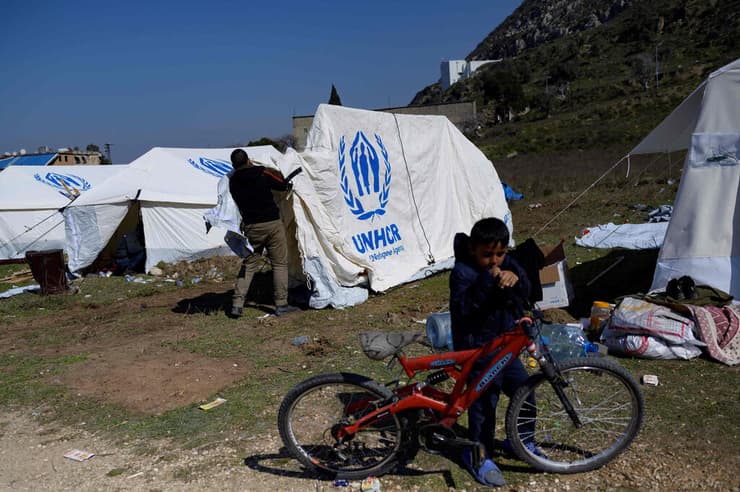 אוהלים מחוז הטאי דרום טורקיה אחרי רעידת ה אדמה