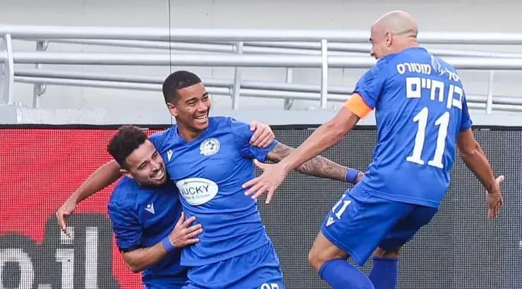 טל בן חיים חוגג עם עידן טוקלומטי