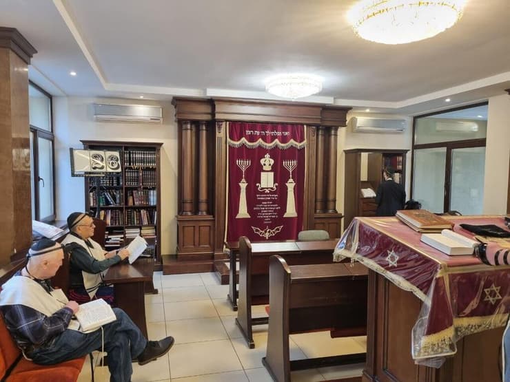 בית הכנסת קומנדו שבתוך בית הספר "שמחה"