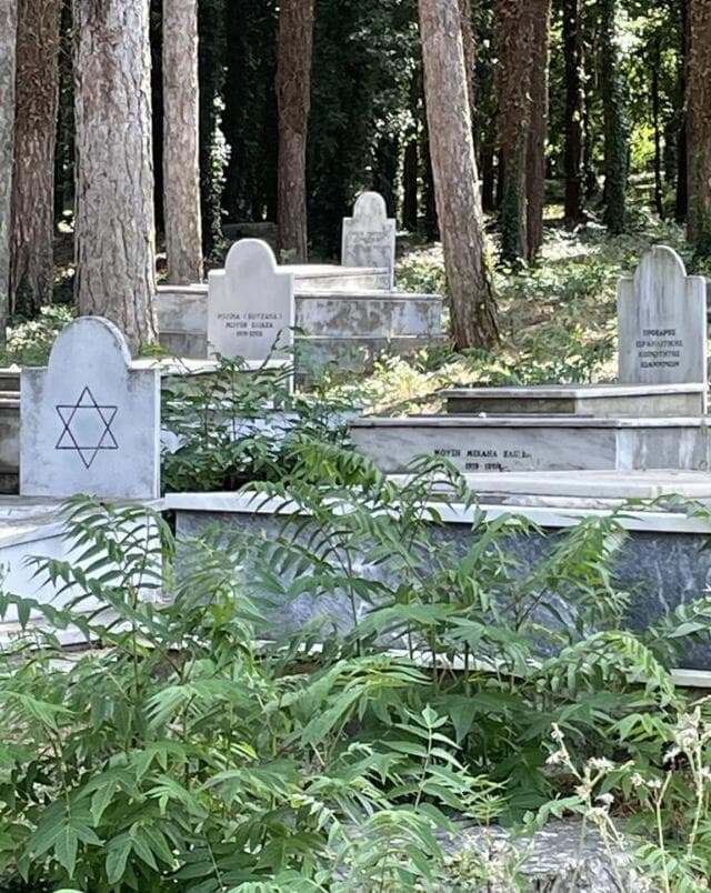 קברים יהודיים בבית העלמין ביאנינה