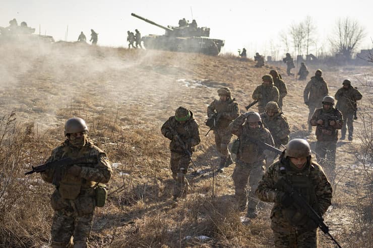 אוקראינה חיילים אוקראינים ב אזור חרקוב