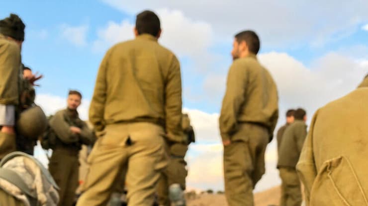 אילוס חיילים מילואים מילואימניקים