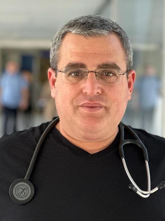 ד"ר יובל הורוביץ מומחה בנפרולוגיה ויתר לחץ דם 