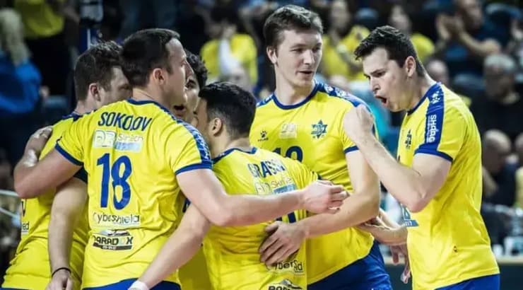 שחקני מכבי תל אביב בכדורעף