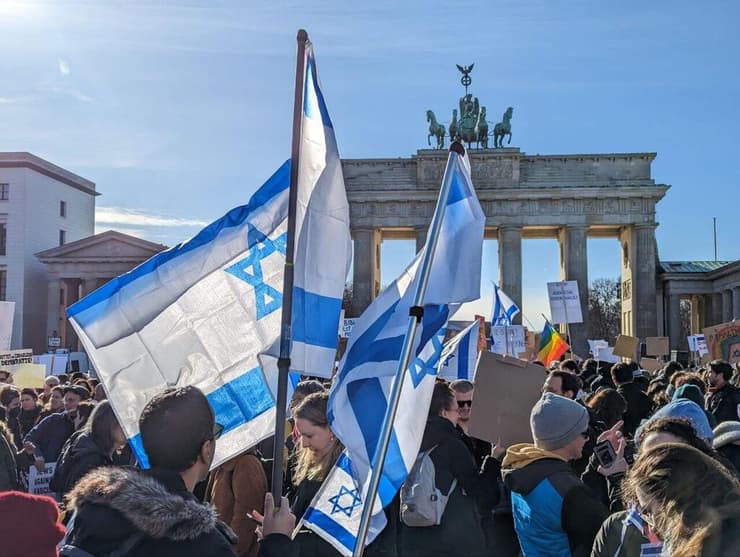 הפגנה נגד נתניהו בברלין