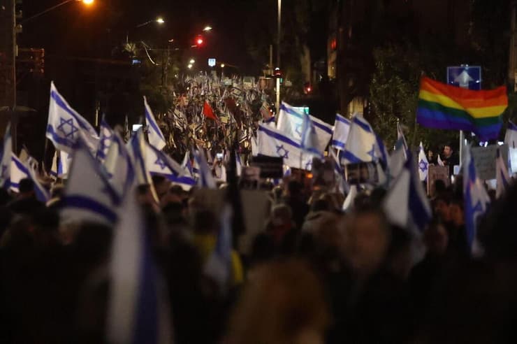 צעדה נגד המהפכה המשפטית בתל אביב