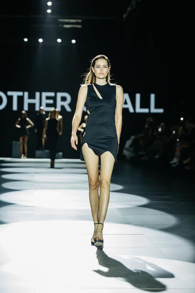 שביט ויזל בתצוגה של Mother Of All בשבוע האופנה תל אביב, 2023