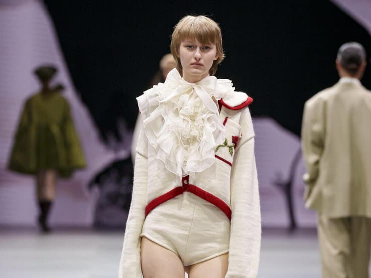 התצוגה של אהרון גניש בשבוע האופנה קורנית תל אביב 2023