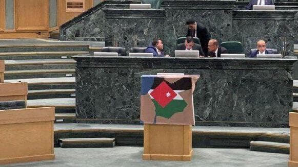 הפרלמנט הירדני הצביע להמליץ לממשלה לגרש את השגריר הישראל
