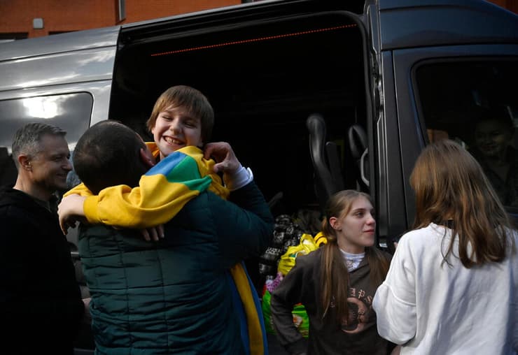 ילדים שגורשו ל רוסיה הוחזרו ל אוקראינה