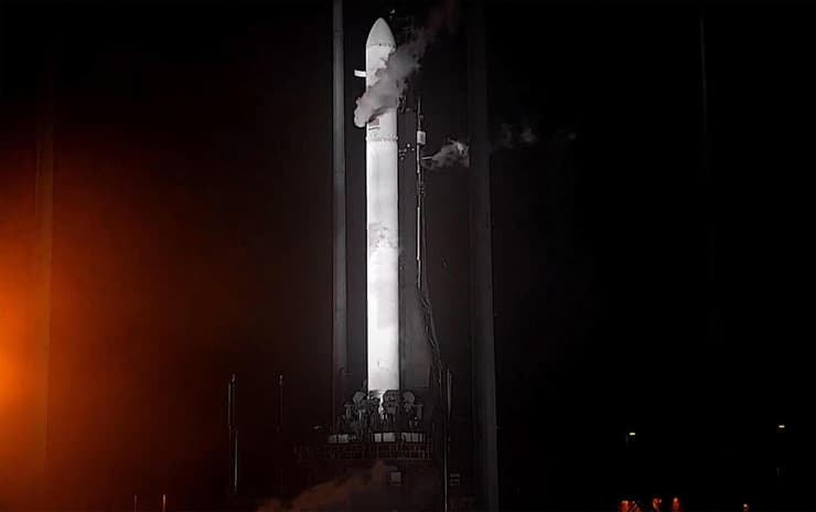 המשגר על קן השיגור, זמן קצר לפני השיגור ההיסטורי