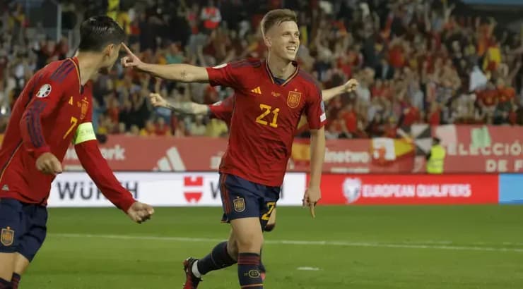 דני אולמו חוגג (רויטרס) דני אולמו חוגג