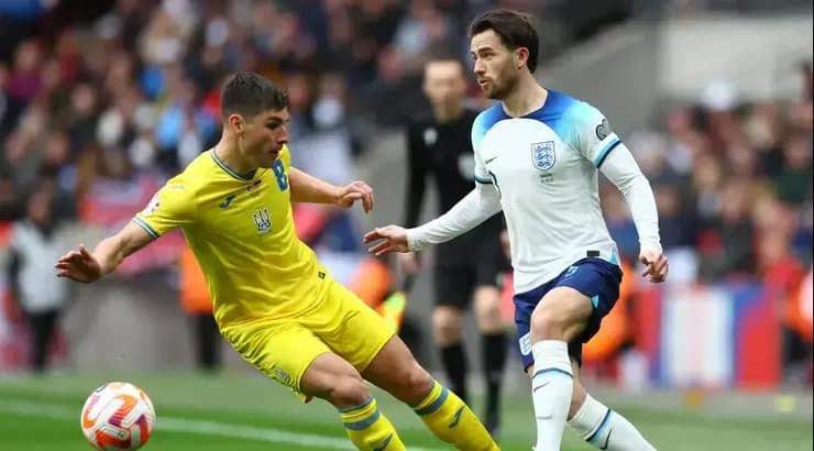 בן צ'ילוול מול רוסלן מלינובסקי