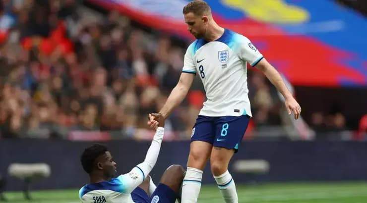 ג'ורדן הנדרסון ובוקאיו סאקה