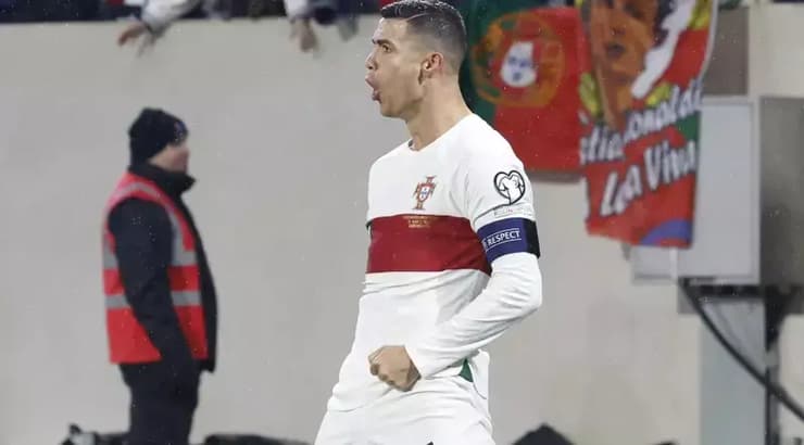 כריסטיאנו רונאלדו חוגג (רויטרס) כריסטיאנו רונאלדו חוגג