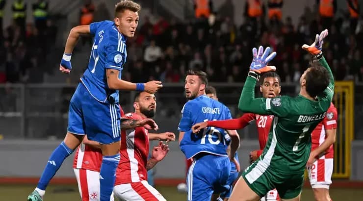 מתיאו רטאגי נוגח (רויטרס) מתיאו רטאגי נוגח