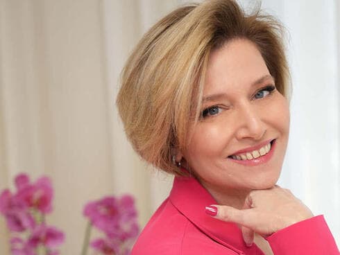 ד"ר נעמי שרון: "בוטולינום טוקסין הוא אחד הכלים הטובים ביותר בארסנל הכלים של הרפואה האסתטית" ד"ר נעמי שרון: "בוטולינום טוקסין הוא אחד הכלים הטובים ביותר בארסנל הכלים של הרפואה האסתטית"