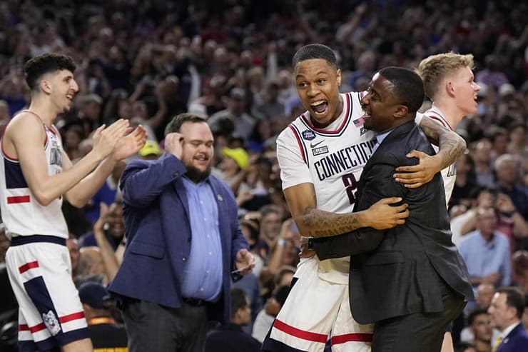 קונטיקט חוגגת