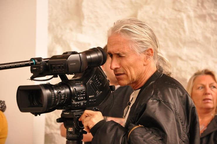 עדי גיל ישראלי מיליונר ופילנתרופ בנושאי זכויות בעלי חיים מהוליווד