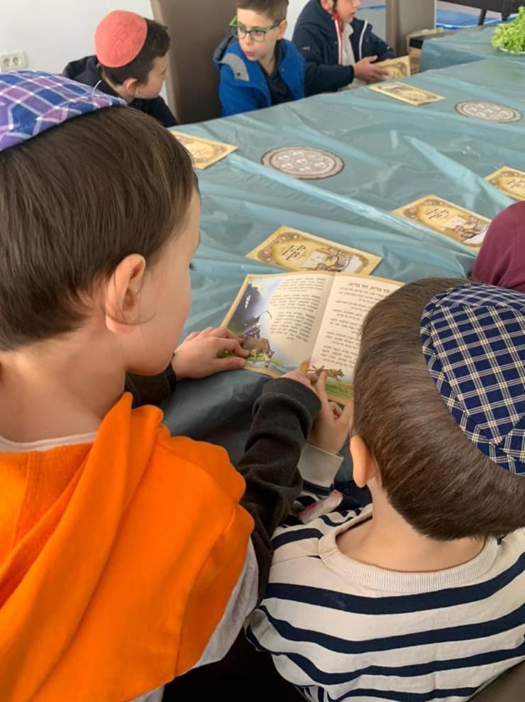 ילדים יהודים ברומניה