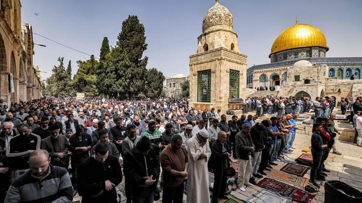 תפילות יום השישי השלישי של הרמדאן בהר הבית