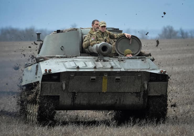 אוקראינה חיילים אוקראינים בחמוט