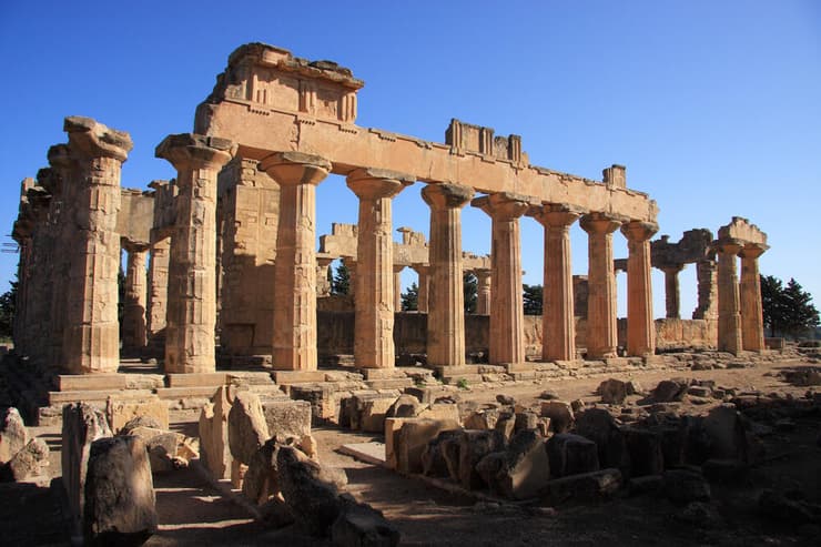 המקדש של זאוס בעיר העתיקה קירנה