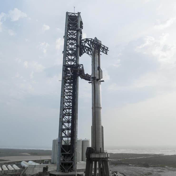 ספינת החלל בבסיס של SpaceX בטקסס