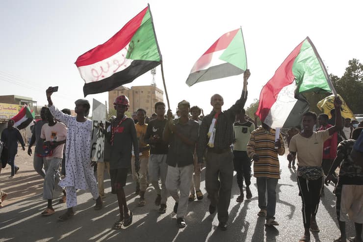סודן מפגינים נגד שלטון ה צבא אפריל 2023